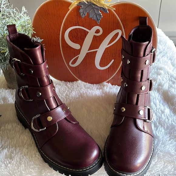 SO Shoes - 🔥🔥🔥Sale!Never worn!!! So Combat Buckle Boot Size:7 Color:Burgundy